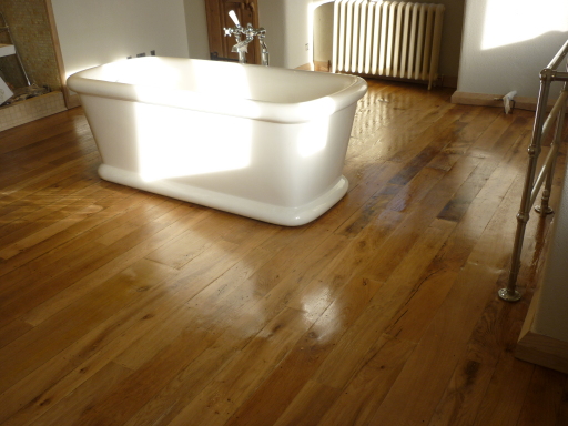 Solid Oak Floor finished with Bona Traffic Lacquer
