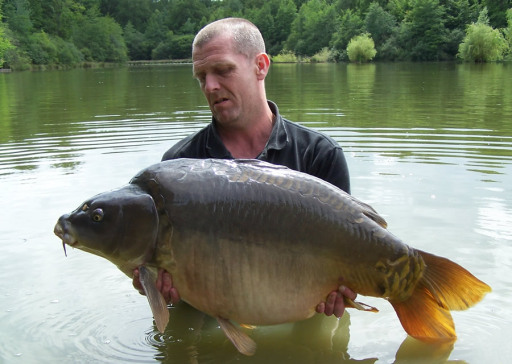 44lb 2 oz Mirror carp caught using Redeye Baits.