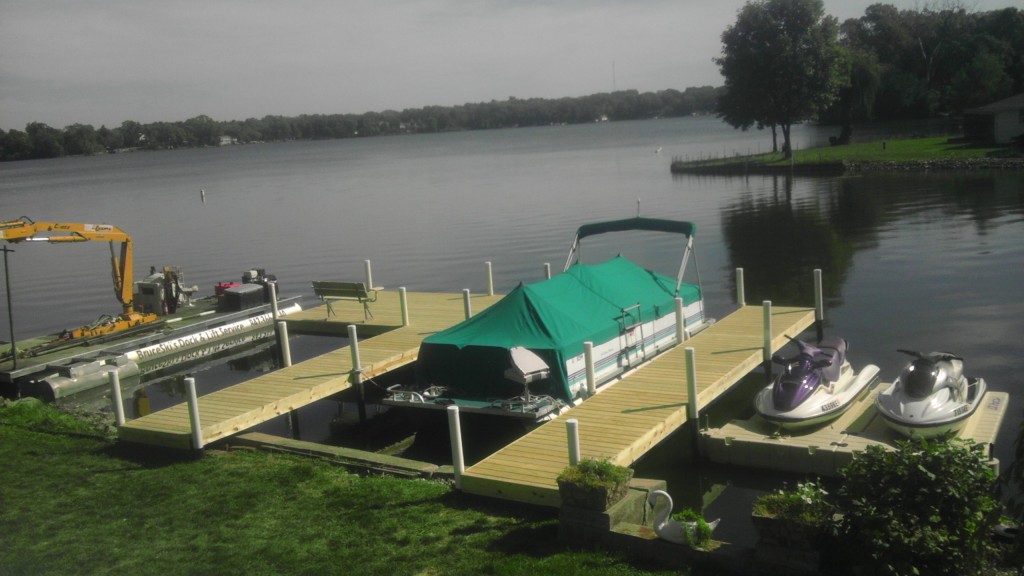 Bruceski's Inc. Seawalls, Docks, Piers, Boat lifts, Mchenry, IL, 60051