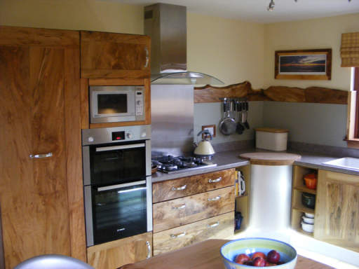 bespoke Handmade kitchens Glasgow