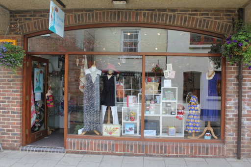 Riverside Gallery shop front
