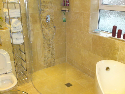 Travertine wetroom