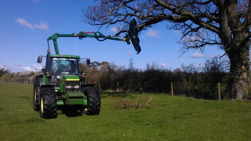 Hedge Cutting & Quadsaw Branch Cutting