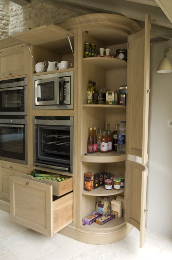 Neptune Solid wood Henley kitchen