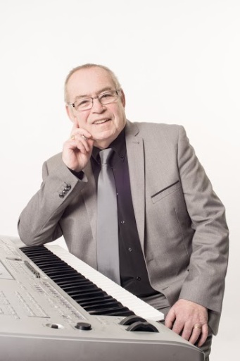 Len Crawley, Keyboard player/vocalist