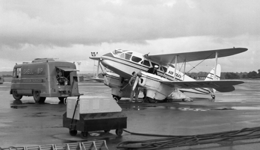 A deHavilland Rapide at Prestwick 1960 Archive page www.billparisimagesscotland.co.uk