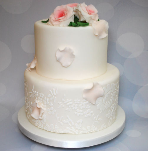 Roses and lace wedding cake Campbeltown Argyll