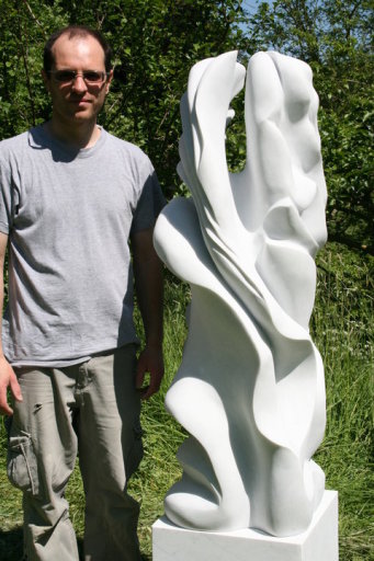 Love and tenderness, Carrara marble