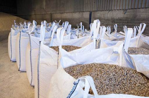 For quality cattle and sheep feeds nationwide, contact Midland Feeds.