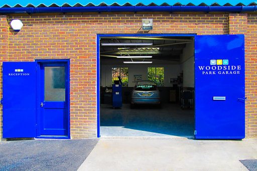 The entrance to Woodside Park Garage