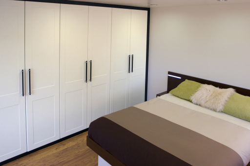 Bespoke Fitted Bedroom & Bed