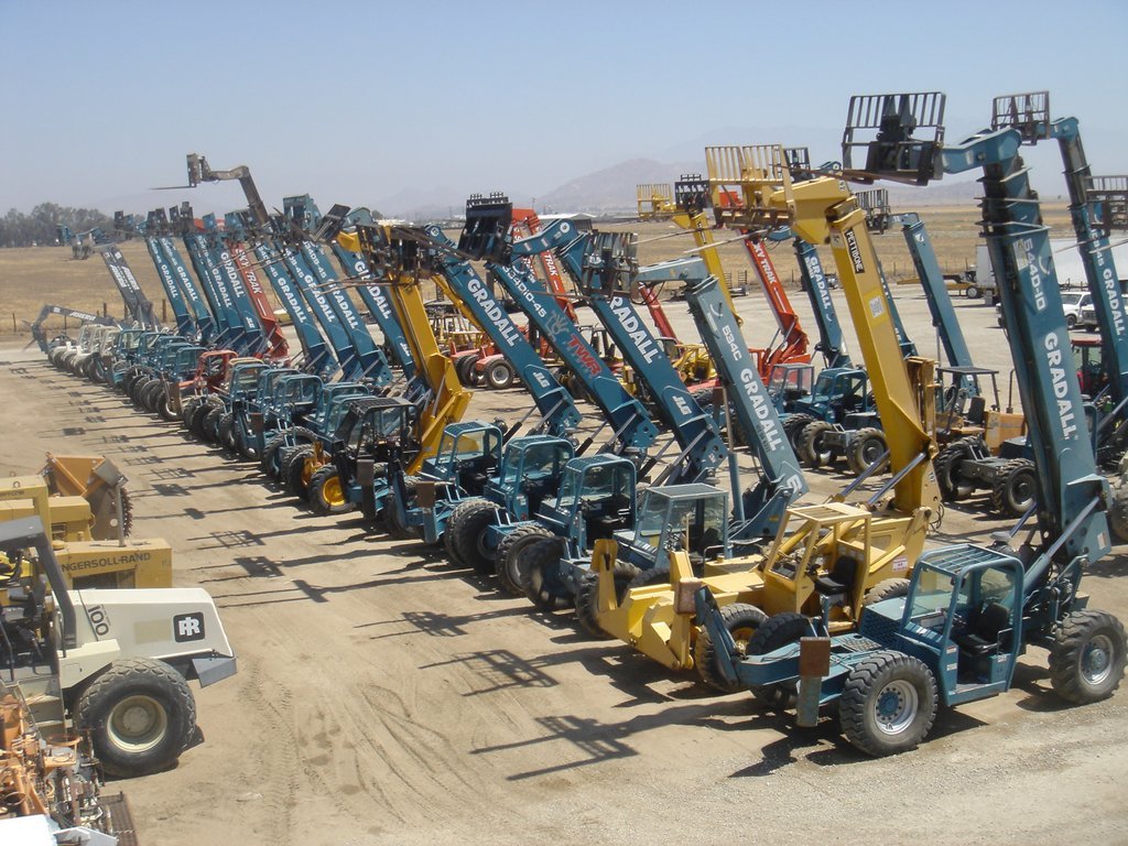 Western Construction Auctions, Inc 2021 Goetz Road, Perris, CA, 92570