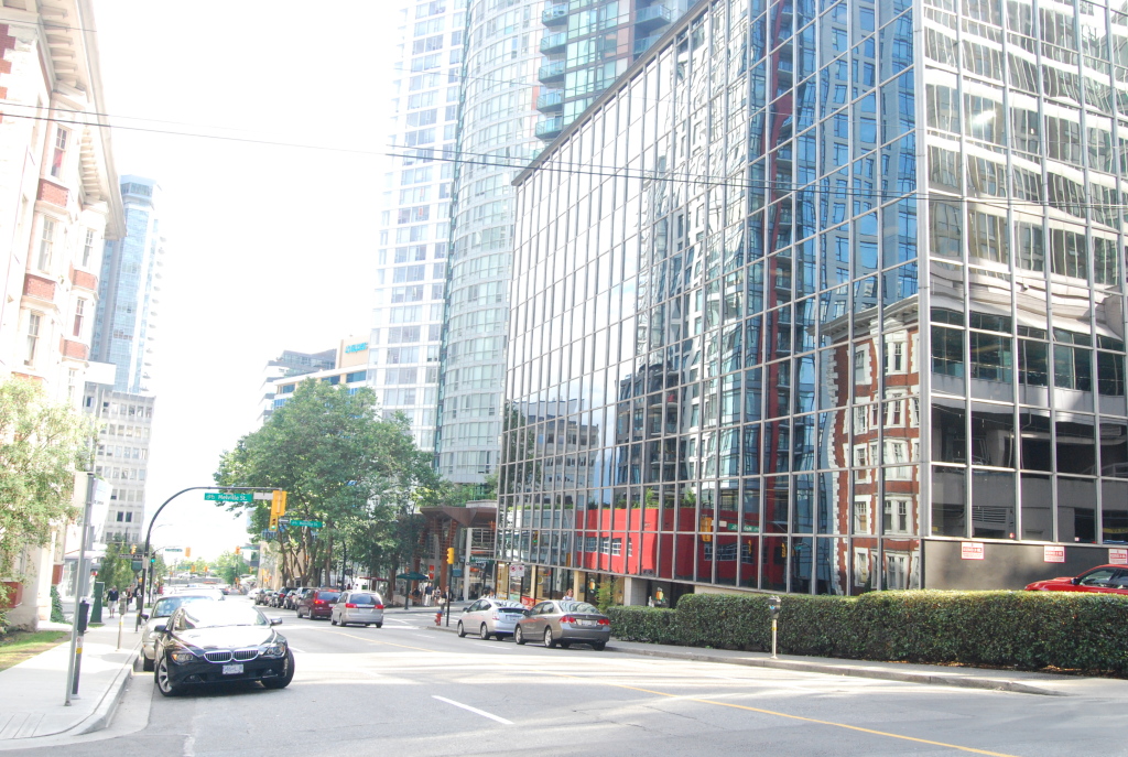 Ashton College 1190 Melville St Suite 400, Vancouver, BC, V6E 3W1