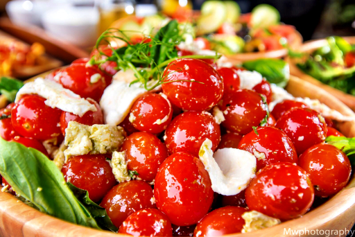 Tomato &amp; Mozzarella Salad