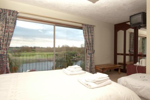 Twin/Double/Family room 'River'