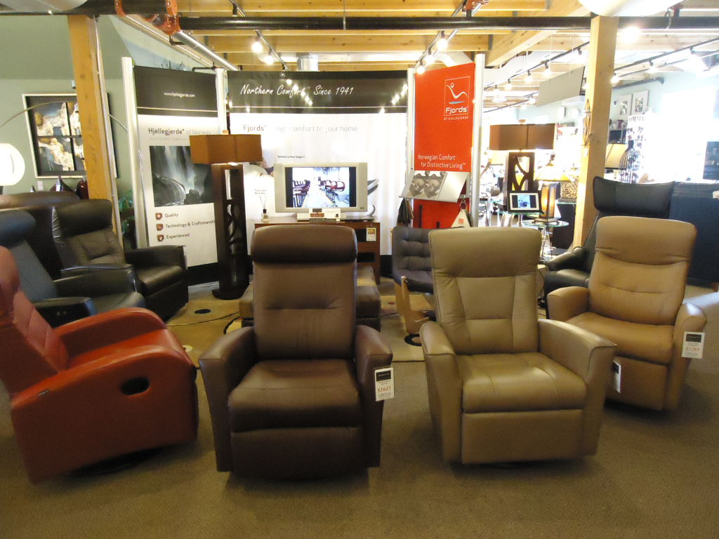 LifeStyles Furniture 4711 N Brady Street, Davenport, IA, 52806