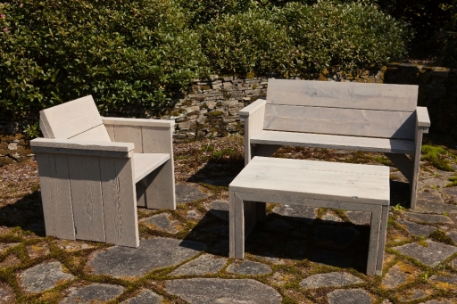 SCAFFA Beautifull handmade garden furniture from reclaimed wood.