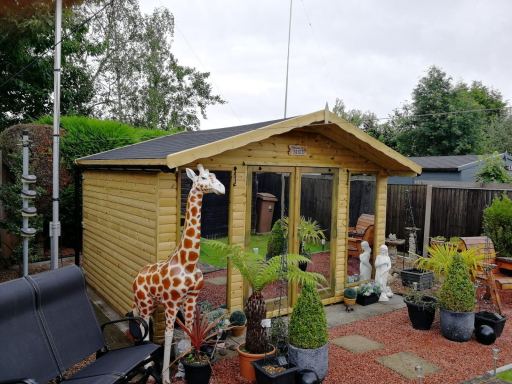 Heavy-Duty Summer House