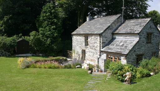 Rooky's Nook - sunny private patio and large garden to the rear of the property