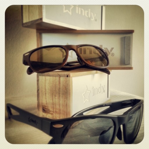 INDY Retro Alloy Wayfarer Sunglasses FREE Paulownia Case