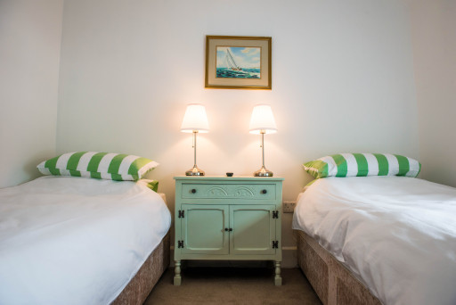 Twin en suite room at The Kestrel Inn