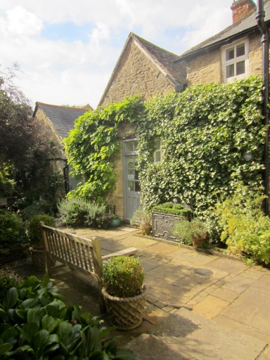 The Woodstock Chiropractor, located in the heart of Woodstock, Oxfordshire. Experts in pain.