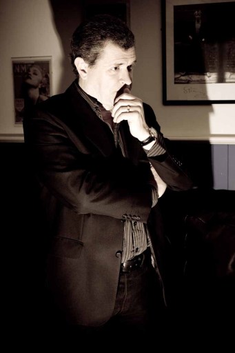 Mike Stoner - magician for hire