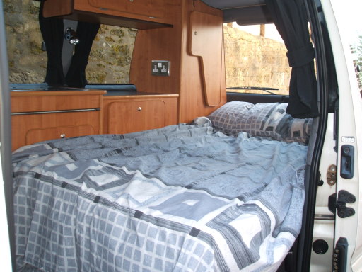 flat rock and roll bed