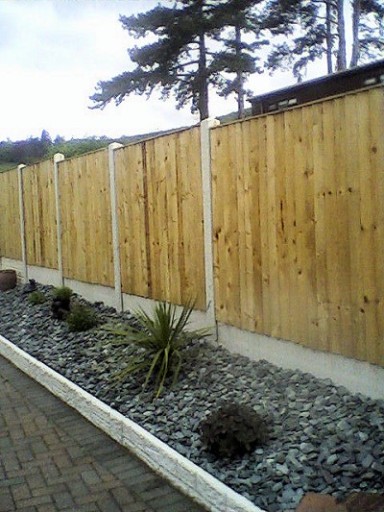 Phill Ward Fencing Contractors - Concrete Post