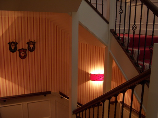 Quality decorating by Ronald McGeachy ( The Dutch Golf Club)