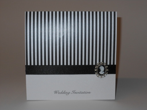 Pearlescent card with cameo
