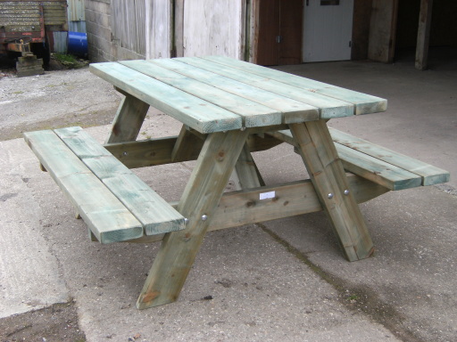 Heavy Duty 6' Tanalised Table