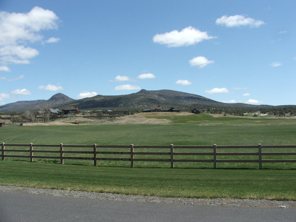 Bend & Central Oregon Property at 1033 NW Newport Ave