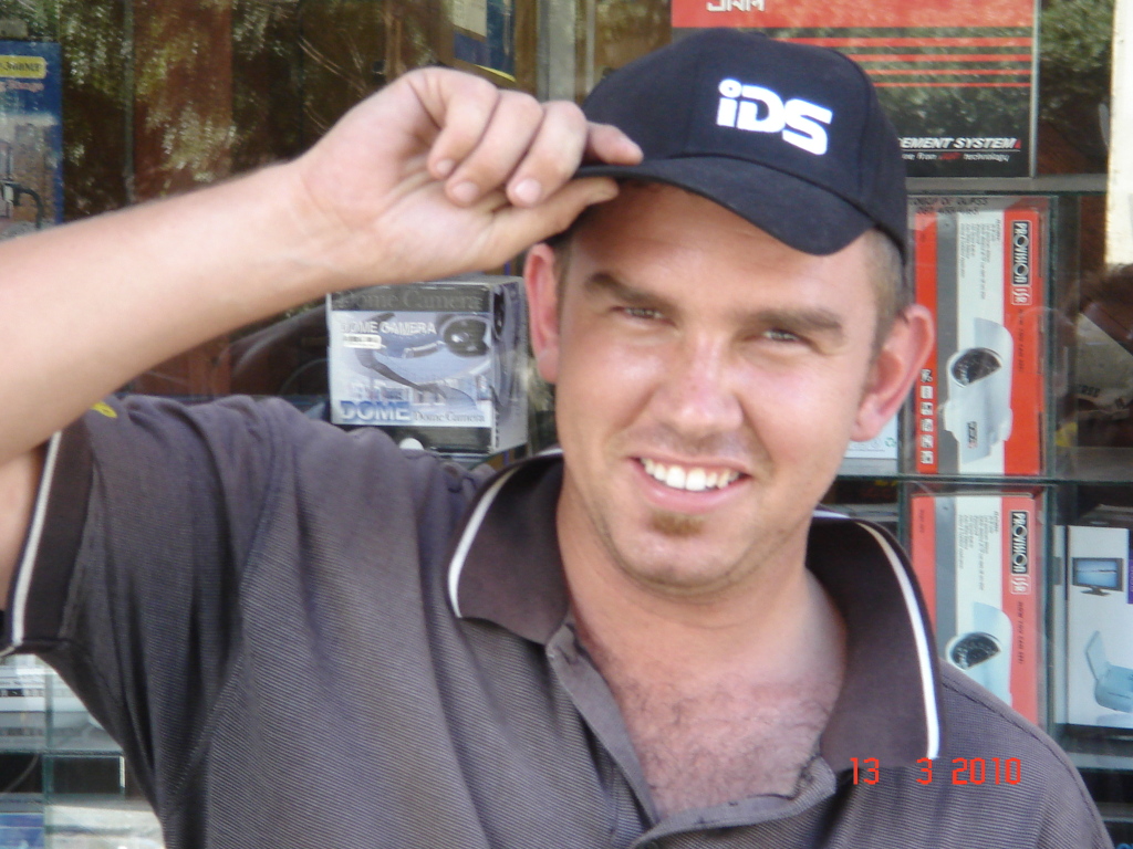 AAA LOCKSMITHS CAPE TOWN Shop 5 TULBACH CENTRE, Cape Town, 8000