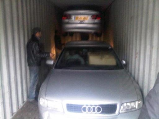 loading export shipping container