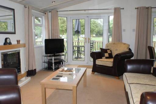 York Lodge - living room area