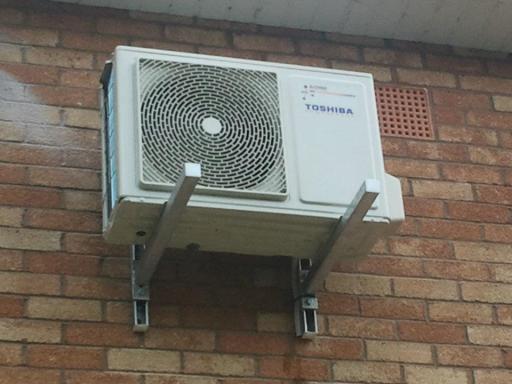 Air conditioning installation