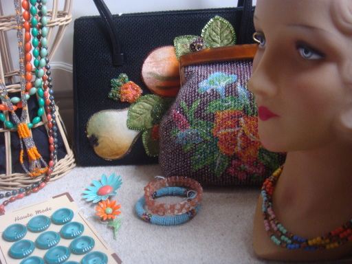 Vintage and Retro Bags, Buttons and Beads circe 1950s and 1960s