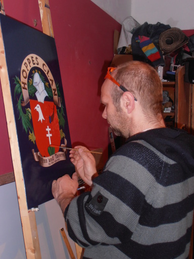 handpainting pub sign