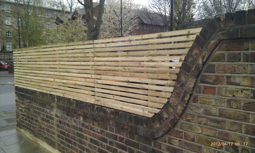 fence the vale w5
