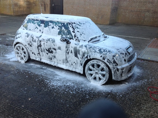 Mini Cooper S. Safe Wash.