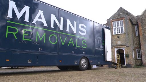 Manns Removals provides a full commercial and business removals service.