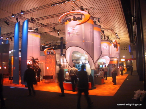 Exhibition lighting attracts more visitors