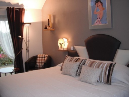 Super-king or Twin En-suite Guest room
