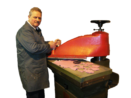 We can offer you a press cutting service.