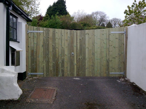 MADE TO MEASURE GATES