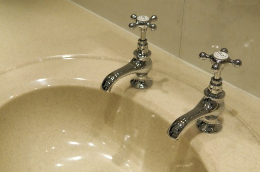 Corian for Bathrooms & Kitchens