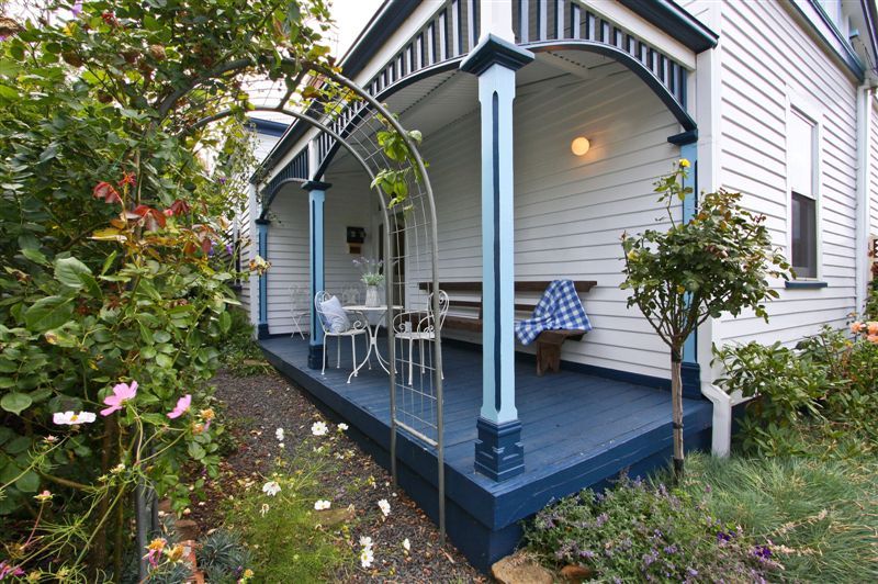 Devonport Bed & Breakfast 27 Victoria Parade, Devonport, 7310