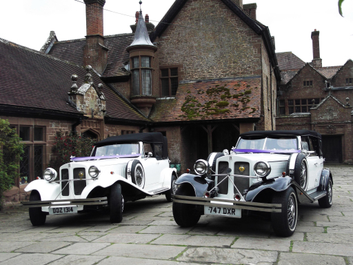 Bonnie &amp; Clyde vintage style cars