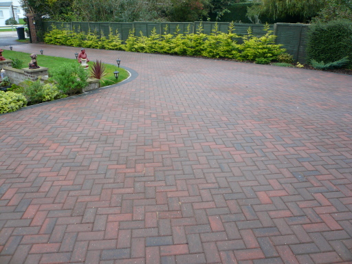 Brickweave driveway laid in Brett brindle omega blocks